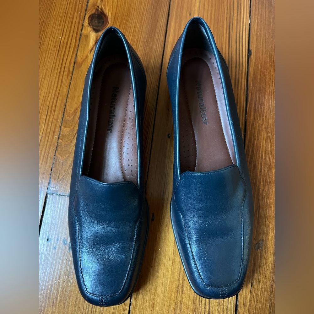 Naturalizer Women’s Size 8N Navy Blue Leather Comfort Loafer Slip On Shoes